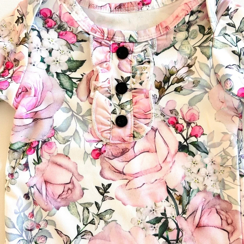 🌸 Sweet Watercolor Rose Baby Sleeper Gown – Size 1-3 Months
